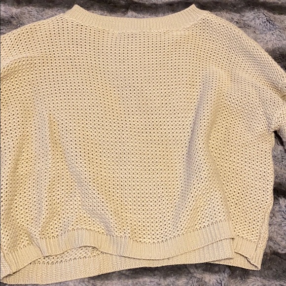 Cropped distressed sweater. - Picture 3 of 3